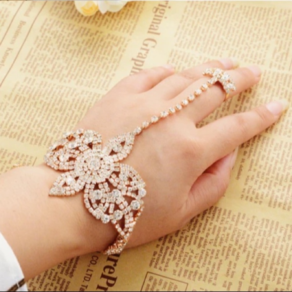 STATEMENT RHINESTONE RING BRACELET - Picture 5 of 5